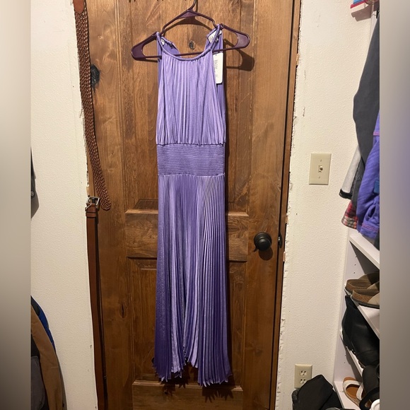 ALC pleated satin dress - Picture 3 of 6